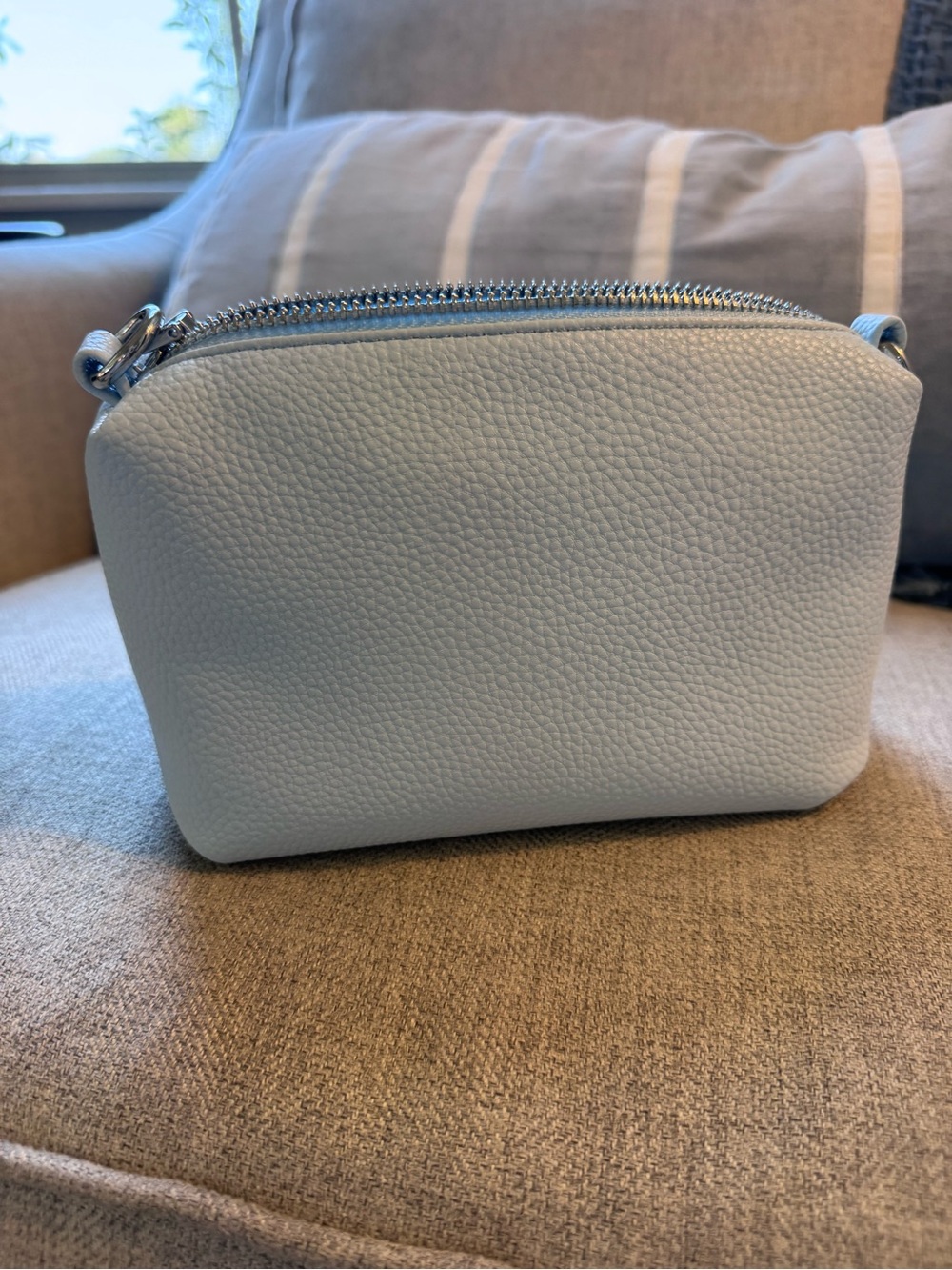 Melie Bianco Tulip Top-Handle Crossbody Tote - like new - Picture 7 of 11